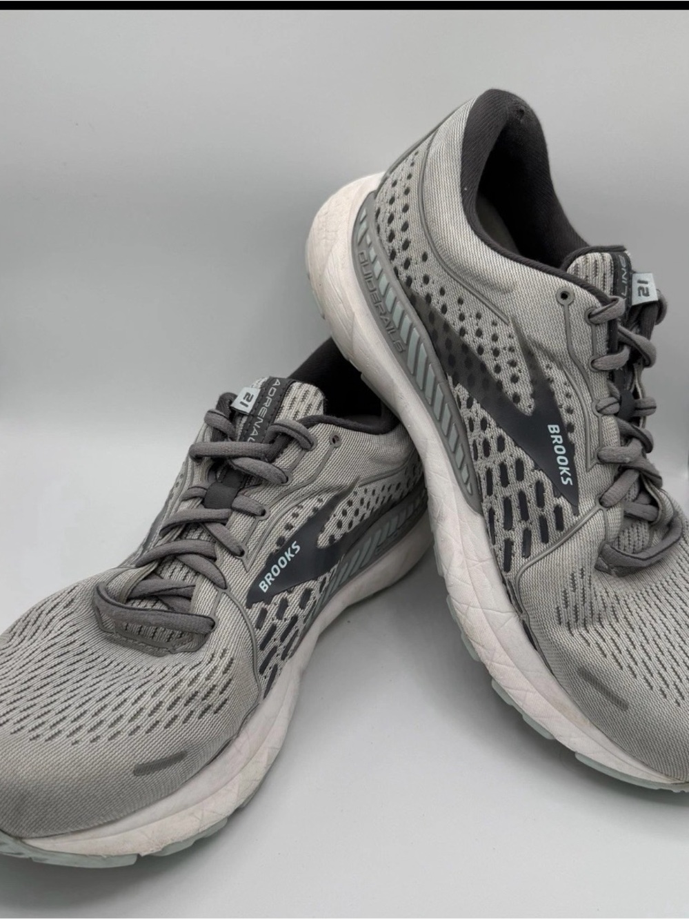 Brooks Adrenaline GTS 21 Shoes Womens 9.5 Wide Gray Running Support 120329 061